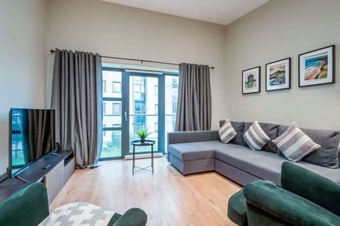 147 Victoria Place - 3 Bed Family 