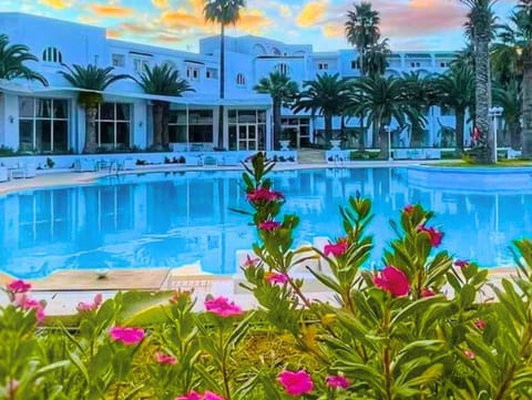 Indoor pool, seasonal outdoor pool