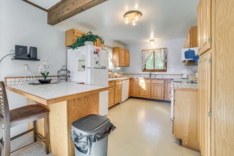 Kitchen | 1st Floor | Keurig Coffee Maker | Dishwasher | Cooking Basics