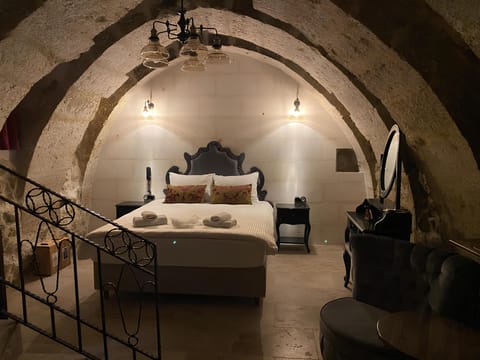 Economy Double Room, Garden View | In-room safe, desk, soundproofing, iron/ironing board