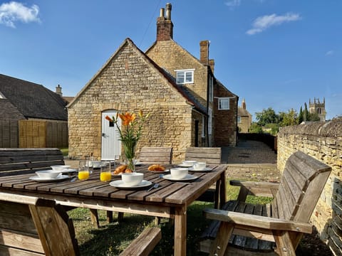 Fresh and quiet outdoor setting