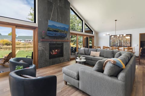 Welcome to Pond Peak Place