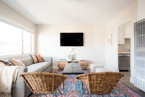 Living room at Seashore III and Seashore V.