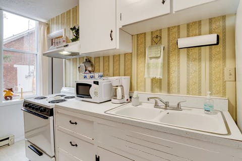 Apartment (0 Bedroom) | Interior