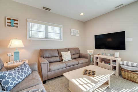 Wildwood Vacation Rental | 3BR | 2BA | 1 Step Required | 1,200 Sq Ft