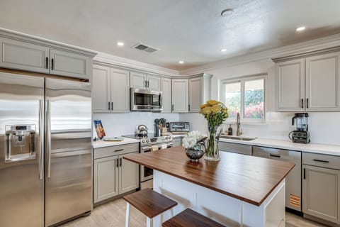 Kitchen | Cooking Basics | Newly Renovated