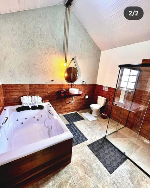 Deluxe Chalet, Lake View | Bathroom
