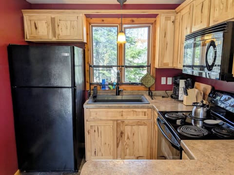 Kitchen with everything you need to cook as much as you want