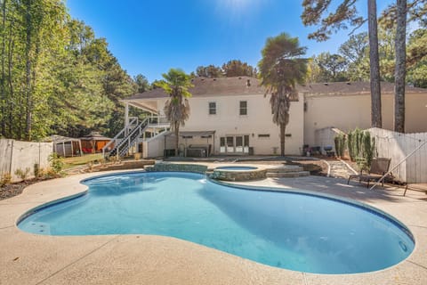 Ellenwood Vacation Rental | 4BR | 4.5BA | 4,350 Sq Ft | Stairs Required