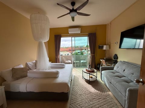 Deluxe Double Room, Balcony, Mountain View | Blackout drapes, iron/ironing board, free WiFi
