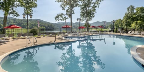 Gentle ripples and crisp mountain air set the scene for sun-drenched days and lakeside lounging.