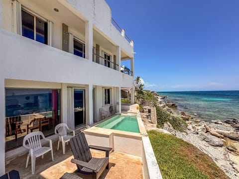 Terrace-Pool