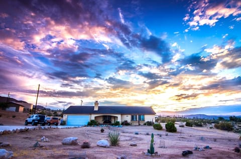 Amazing desert sky, vast and always spectacular. 