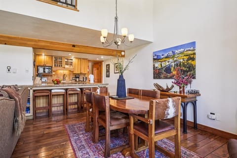 Dining Area - 4 O'Clock Lodge D25 - Breckenridge Vacation Rental