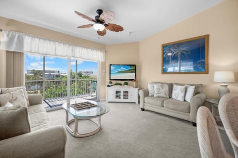 Gulf Sands – 3BR Steps to Pool & Private Beach (4854)