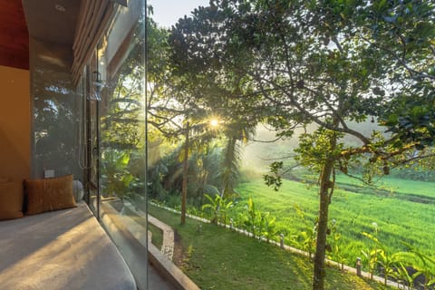 Deluxe Double Room, Balcony, Garden View | Soundproofing, iron/ironing board (on request), WiFi (free)