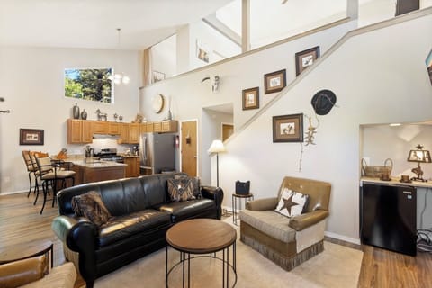 Open living room, kitchen and dining room.