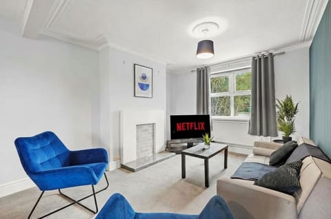 House, 2 Bedrooms | Living area