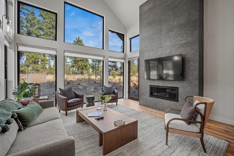 18196 Forestbrook-15