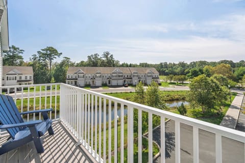 Your next chapter begins at Grande at Canal 14