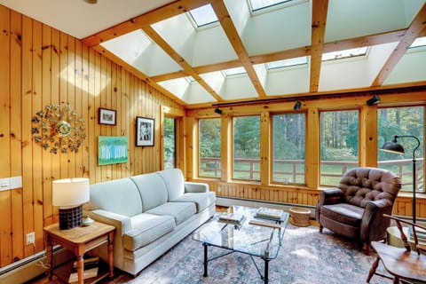Hawley Vacation Rental | 5BR | 3BA | 2,400 Sq Ft | Step-Free Entry