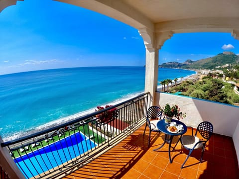 Deluxe Room, Terrace, Sea View | Balcony