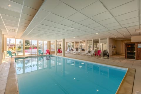 Holiday Home Swimming Pool