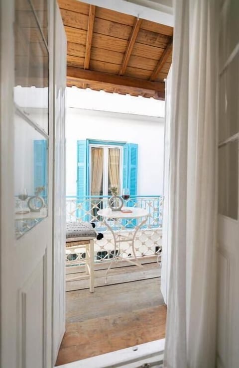 Deluxe Apartment, Balcony, City View | Terrace/patio