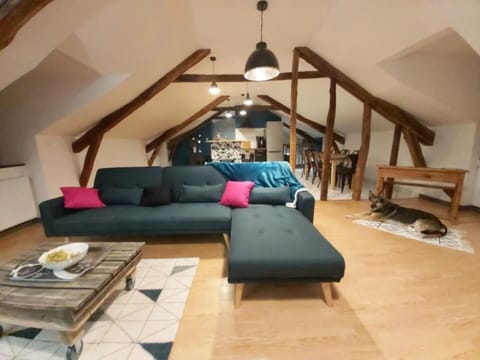 Deluxe Apartment, Mountain View | Living area | TV