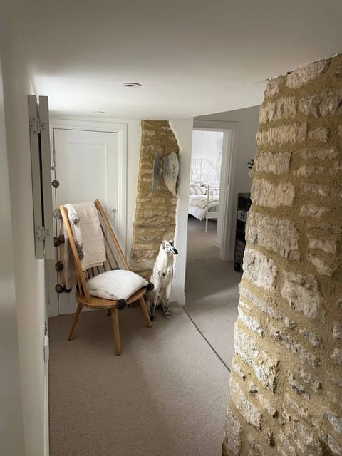 House, 4 Bedrooms, Balcony, City View | Living area