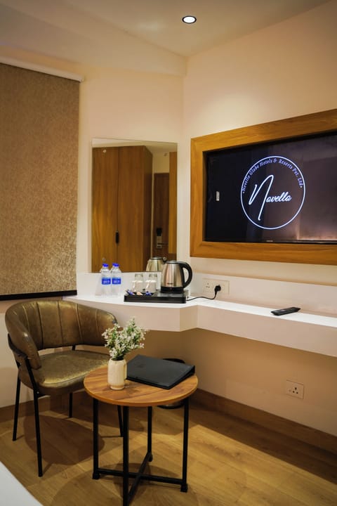 Deluxe Double Room | Premium bedding, memory foam beds, laptop workspace, iron/ironing board