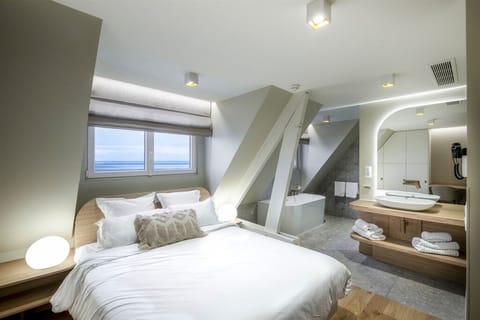 Suite, Sea View | Bed sheets