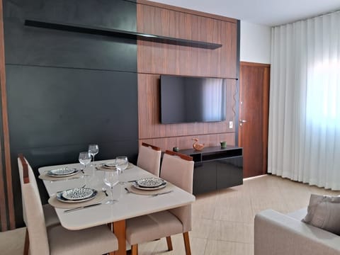 Basic Apartment | Dining
