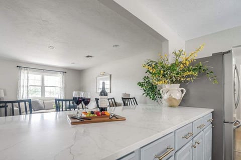 House, Multiple Beds, Pool Access, Pool View (108 Wisteria Dr) | 8 bedrooms, individually decorated, individually furnished, bed sheets