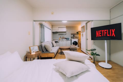 Apartment, 1 Bedroom, Non Smoking | Desk, iron/ironing board
