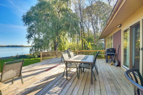 North Hero Vacation Rental | 2BR | 1BA | Steps Required | 1,200 Sq Ft