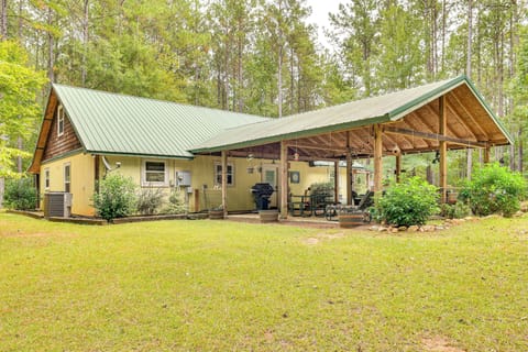 Eatonton Vacation Rental | 2BR | 2BA | 1 Step to Enter | 1,200 Sq Ft