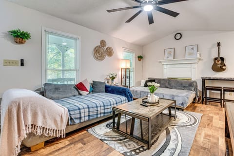 Douglasville Vacation Rental | 2BR | 2BA | 1,270 Sq Ft | Stairs Required