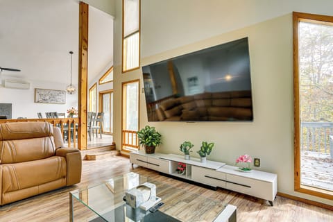 House (6 Bedrooms) | Interior