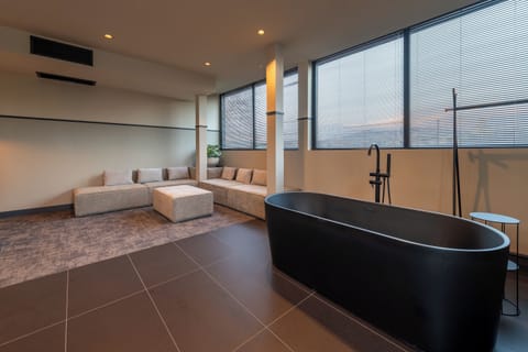 Design Double Room | Desk, soundproofing, free WiFi
