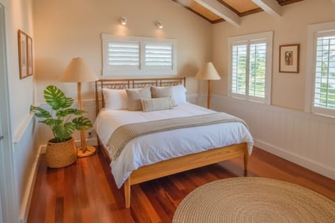 Queen Bedroom