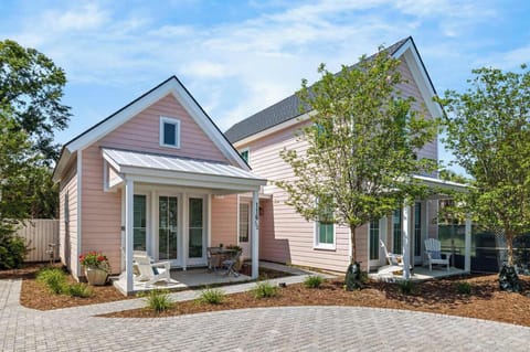 Welcome to your Downtown Charleston rental! 