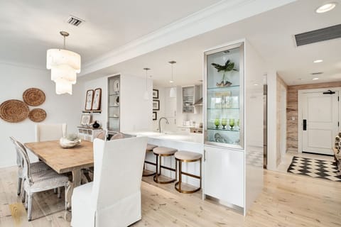 Open Concept Dining Area
