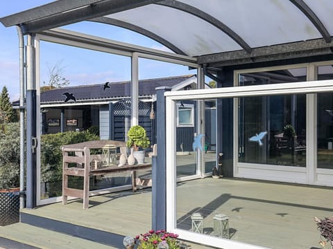 House | Terrace/patio