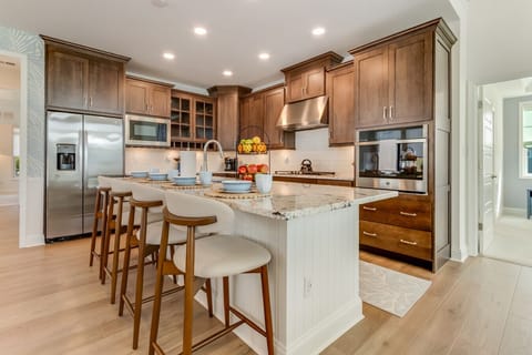 Chef`s kitchen with all the essentials.