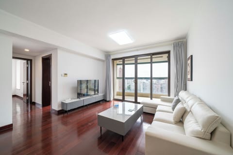 Superior Apartment, 2 Bedrooms, Kitchen, City View | Living room | 55-inch Smart TV with cable channels