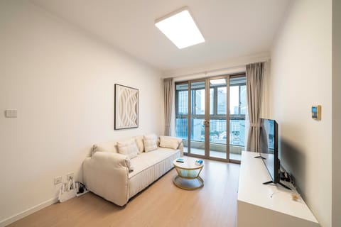 Superior Apartment, 1 Queen Bed, Kitchen, City View | Living room | 55-inch Smart TV with cable channels