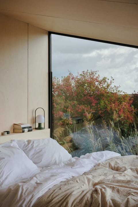 Raus | Cabins with field view + sauna access | Garden view