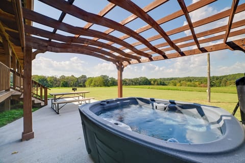 Elizabethtown Vacation Rental | 4BR | 2BA | 2,300 Sq Ft | Step-Free Entry