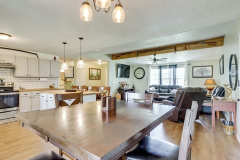 Dining Area | Dishware & Flatware